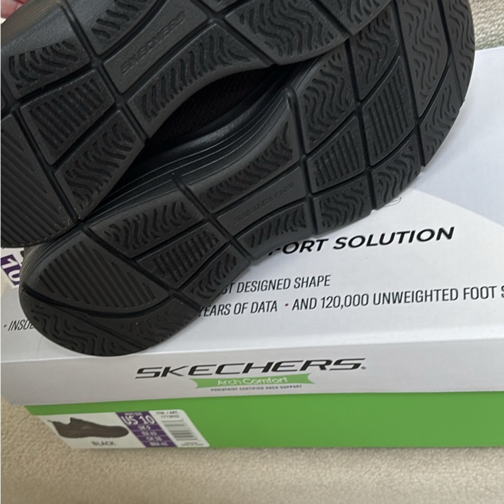 BRAND NEW W/TAGS AND BOX MEN’S ARCH COMFORT SKETCHERS - Picture 3 of 5
